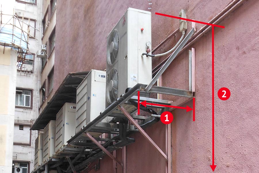 自外牆伸出的空調機支架 屋宇署