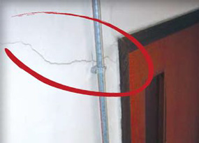 Structural cracks