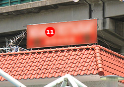 架設於天台招牌